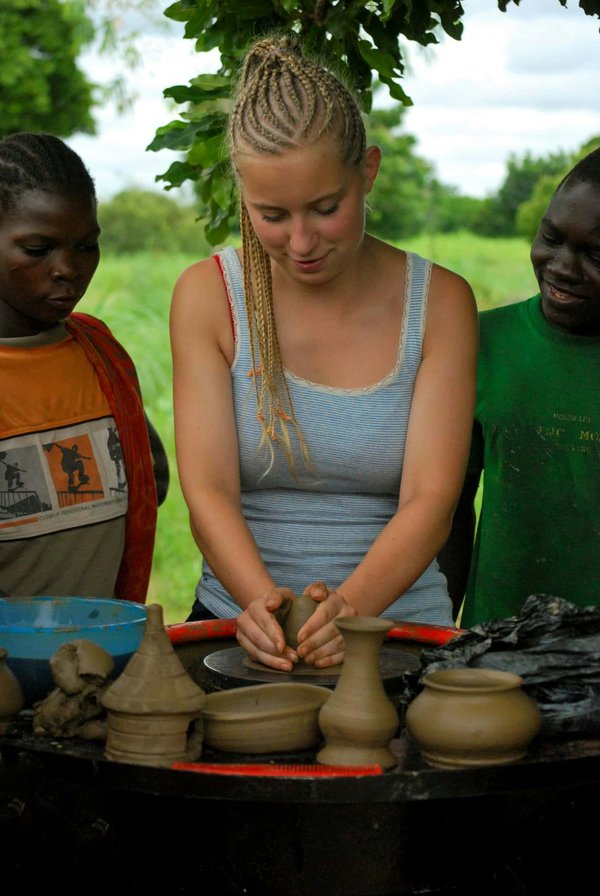 Can Advanced Obedience Training Benefit Dogs with Aggressive Tendencies, and How?