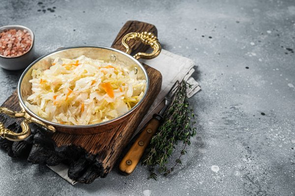 What's the Secret to a Crisp and Tangy German Sauerkraut from Scratch?